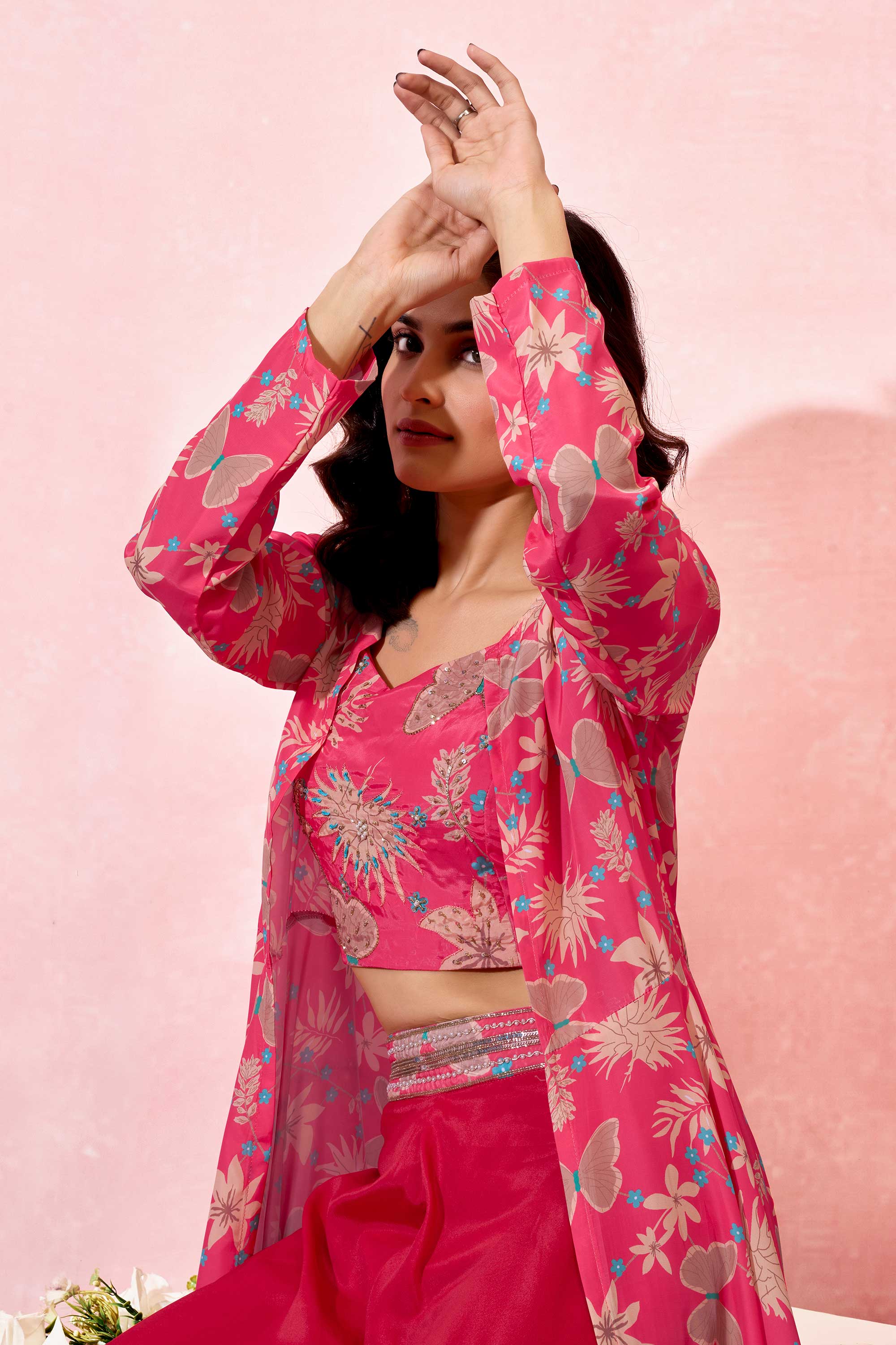 Vashti Elegant Crepe Shrug Set